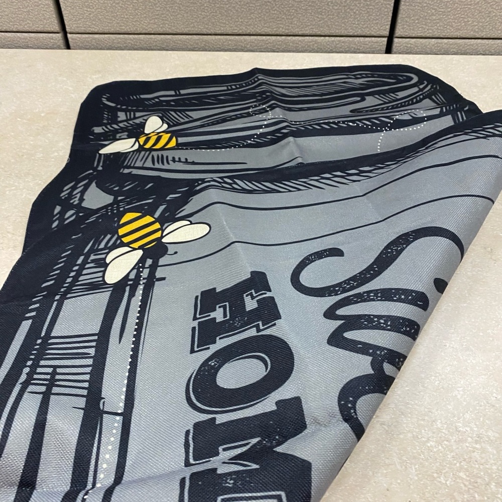 Large decorator flag - Picture 3 of 3